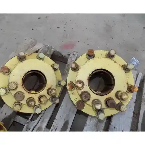 Used John Deere 8630 Duals/Spacers, Dual Hubs