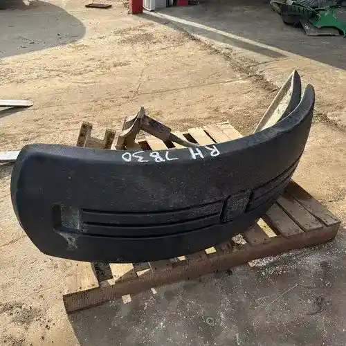 Used John Deere 7830 Fender Kit, Front Fender Kit