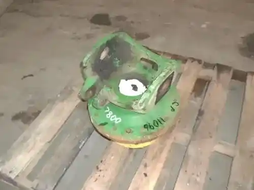 Used John Deere 7800 Axle, Outboard Assembly