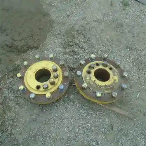 Used John Deere 8630 Duals/Spacers, Dual Hubs