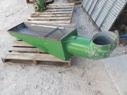 Used John Deere 9600 Feeder House/Rock Trap, Dust Suppressor
