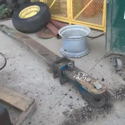 Used Ford fw60 Hitch, Drawbar Kits