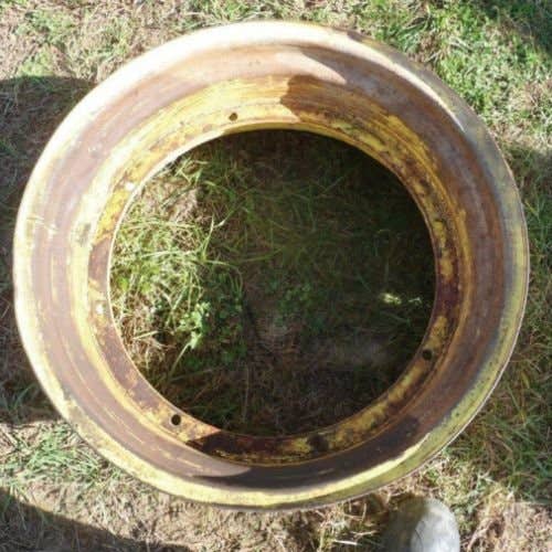432853 | 10" x 24" | 8 Bolt Plate | Front Rim | John Deere 4040 4230 4240 4430 4440 5200 5400 5720 5820 |  | RE19433 | AR45318