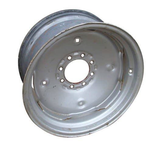 498609 | 12" x 24" 8 Bolt Rim | Case IH CX50 CX60 CX70 CX80 CX90 CX100 495 595 695 895 995 1640 1644 1660 1666 1680 1688 2055 2144 2155 2166 2188 2344 2366 2388 3220 3230 4230 4240 |  | 1541719C2 | 1541718C1