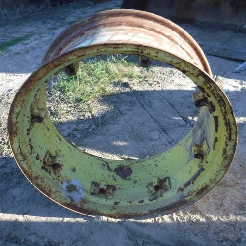 434408 | 12"x 26" | 8 Loop MFWD Rim | John Deere 4050 4055 4250 4255 4450 4455 |  | RE47460 | AR96453 | RE17771