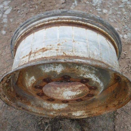 434449 | 12"x 28: | 10 Bolt | 2 1/2" & 10 1/2" Offset | Pressed Steel Rim | Allis Chalmers 8010 8030 8050 8070 |  | 70275641 | 70275640