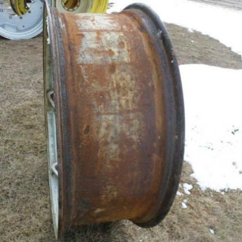 403725 | 14" x 38" 6 Rail Rear Rim | Used |