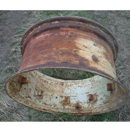 434466 | 14"x 28" | 8 Loop Rim | International | Farmall | IH Hydro 84 248 258 268 474 484 485 584 585 684 685 884 |  | 527251R91 | 1332727C1 | 1332733C1