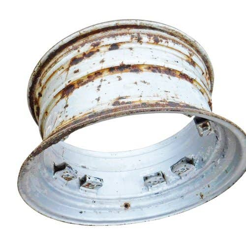 433973 | 15"x 30" | 8  Channel | 8 Bolt Rear Rim | Case IH 5120 5130 5140 5150 5220 5230 5240 5250 |  | 1531606C1
