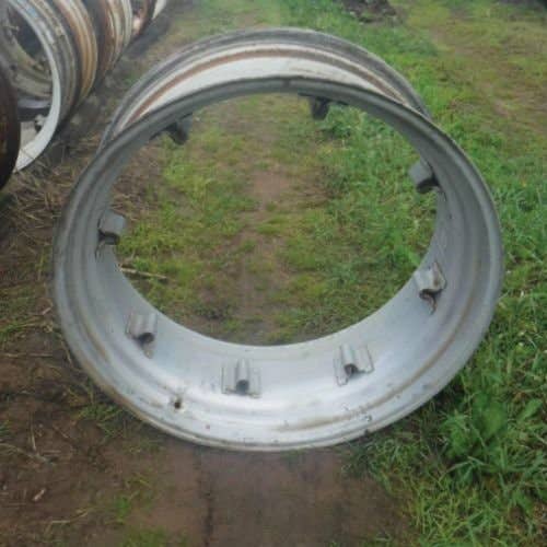 499666 | 16" X 38" 8 Loop Rear Rim | Used |