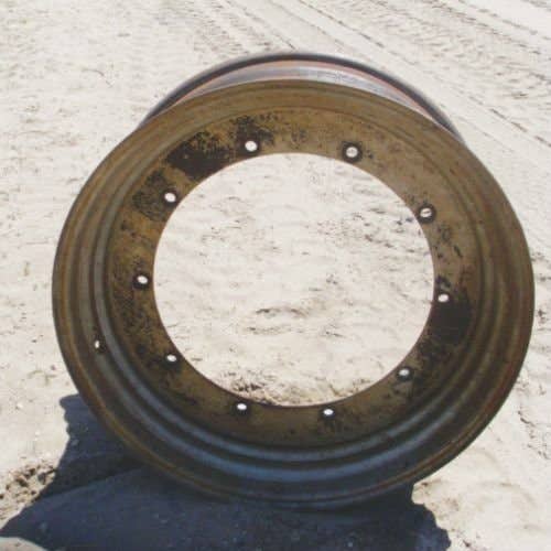 499053 | 16" x 38"  Rim | 10 Bolt | Plate Rim 25 1/2"  Pilot Hole | Used |