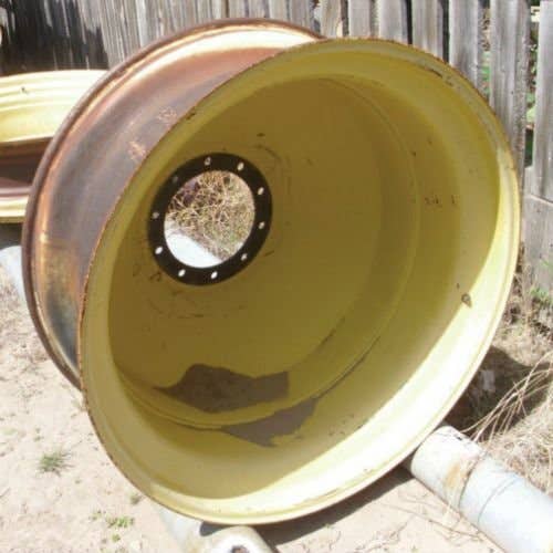 430221 | 16" x 42" Dual Rear Rim | 10 Bolt | 11" Pilot | 6 1/4" Bubble | John Deere CTSII 9600 9610 9650 9650 CTS 9650 STS 9660 9660 CTS 9660 STS 9670 STS 9750 STS 9760 STS 9770 STS 9860 STS 9870 STS |  | AH130626