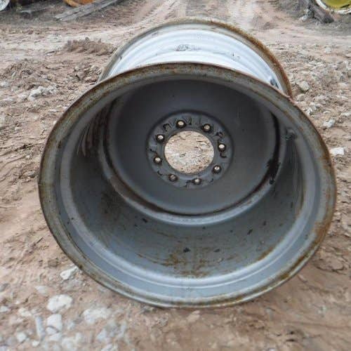 434453 | 18"x 28" | 8 Bolt | 11 1/2" & 8 3/4" Offsets | Pressed Steel Rim | Case IH 2344 2366 2377 2388 2577 2588 |  | 257875A2 | 257875A1