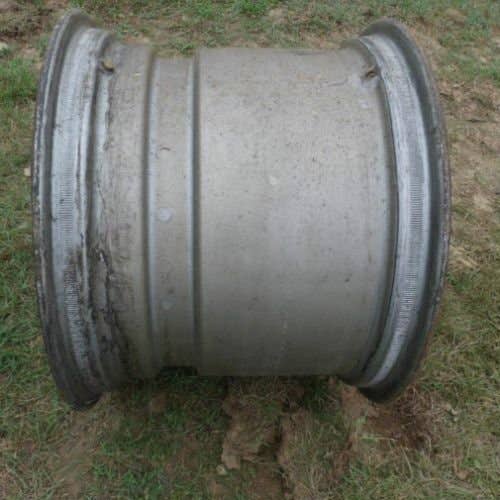 431838 | 20" x 26" | 8 7/8" & 11 3/4" Offset | 8 Bolt Rim | Massey Ferguson 550 |  | 268544M92
