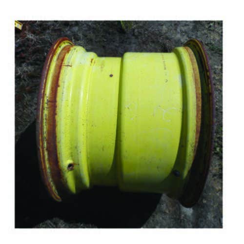 499004 | 20" X 26" 8 Bolt Rim 8 3/4" Pilot | John Deere 5720 5730 5820 5830 6600 6620 7700 7701 7720 7721 |  | AH103735 | AH108502 | AH85283