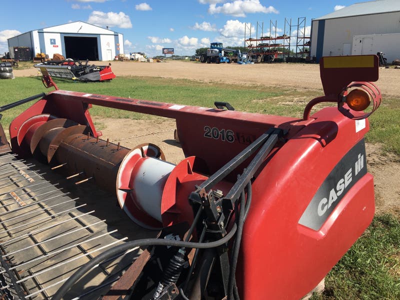 2003 Case IH 2016 14' Pickup Header 2003 Case IH 2016 14' Pickup Header