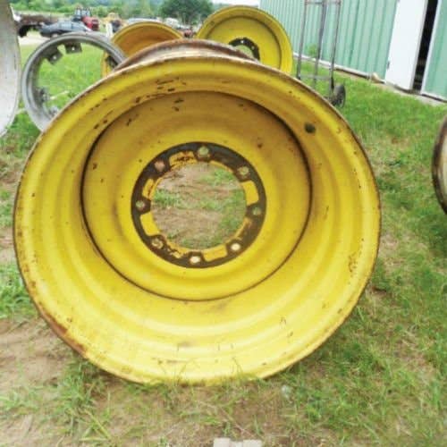 432130 | 25" X 26" 8 Bolt Rim | New Holland TR75 TR85 TR86 1900 1915 2100 2115 |  | 679237