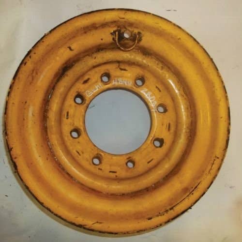 432630 | 8.25" x 16.5" | 3.25" & 5.75" Offset | 8 Bolt Rim | Gehl 4635 4640 4835 4840 |  | 134371