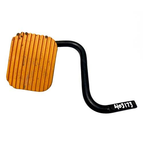 Used Accelerator Pedal fits John Deere 8225R 8245R 8270R 8295R 8310RT 8320R 8320RT 8335R 8335RT 8345R 8345RT 8360R 8360RT 8370R 8370RT 8400R RE283028 Used Accelerator Pedal fits John Deere 8225R 8245R 8270R 8295R 8310RT 8320R 8320RT 8335R 8335RT 8345R 8345RT 8360R 8360RT 8370R 8370RT 8400R RE283028