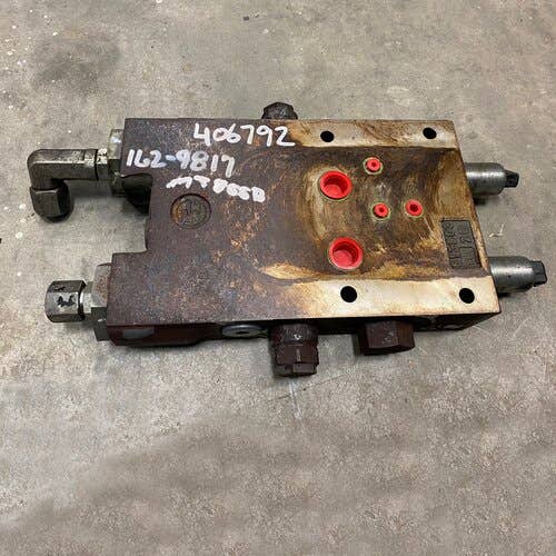 Used Steerable Hitch Valve fits Challenger MT855B fits AGCO 162-9817 Used Steerable Hitch Valve fits Challenger MT855B fits AGCO 162-9817