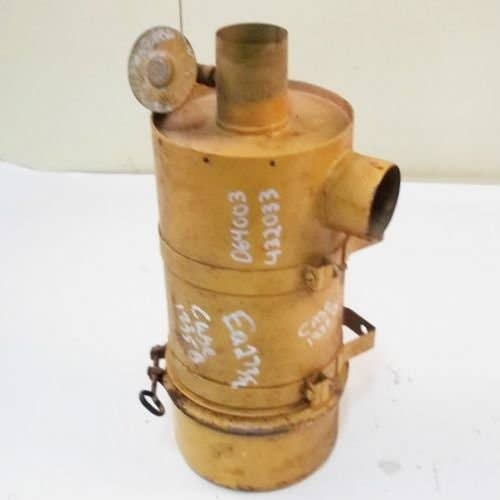 Used Air Cleaner Assembly fits Case 1835 1835B 1845 1845B 1845S D64003 Used Air Cleaner Assembly fits Case 1835 1835B 1845 1845B 1845S D64003