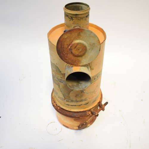 Used Air Cleaner Assembly fits Case 1816B 1818 1825 1825B D82572 Used Air Cleaner Assembly fits Case 1816B 1818 1825 1825B D82572