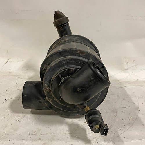 438697 | Air Cleaner | Case SR175 SV185 | New Holland L218 L220 |  | 84263147 | 84263147