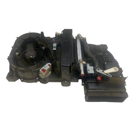 Used Air Conditioner Unit fits Kubota SSV65 SSV75C SSV75PC V1311-39110 Used Air Conditioner Unit fits Kubota SSV65 SSV75C SSV75PC V1311-39110