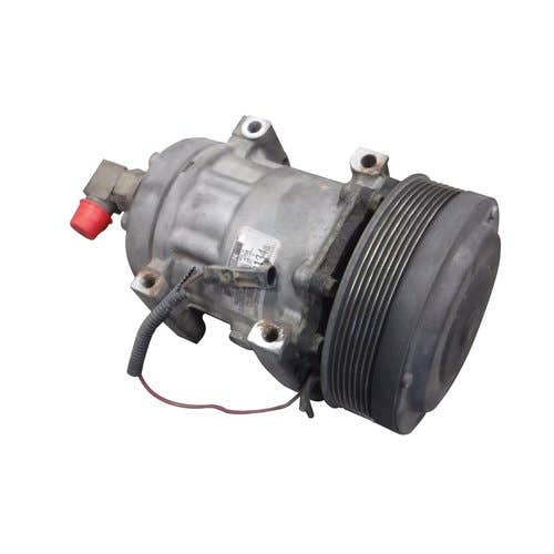 448951 | Air Conditioning Compressor - Sanden | Case IH AFX7010 AFX8010 Magnum 215 Magnum 245 Magnum 255 Magnum 275 Magnum 305 Magnum 335 MX210 MX215 MX230 MX245 MX255 MX275 MX285 MX305 |  | 317008A3 | 504078610 | 504078610 | 86993463 | 8093816 | 8093816