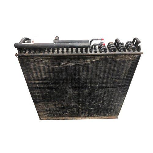 Used Air Conditioning Condenser with Oil Cooler fits John Deere 8100 8200 8300 8400 RE63468 RE61071 Used Air Conditioning Condenser with Oil Cooler fits John Deere 8100 8200 8300 8400 RE63468 RE61071