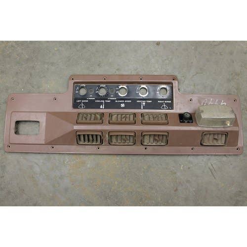 Used Air Conditioning / Heat Control Panel Bezel Brown 8 Vents fits John Deere 4030 4040 4050 4230 4240 4250 4430 4440 4450 4630 4640 4650 4840 R79307 Used Air Conditioning / Heat Control Panel Bezel Brown 8 Vents fits John Deere 4030 4040 4050 4230 4240 4250 4430 4440 4450 4630 4640 4650 4840 R79307