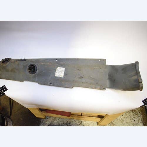 435069 | Air Duct | RH | New Holland C227 C232 C238 L213 L215 L216 L218 L220 L221 L223 L225 L230 |  | 84299752