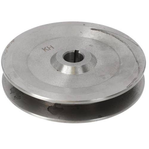 173298 | Alternator Pulley | Massey Ferguson TEA20 TO35 35X 40 40 50 50 135 165 168 175 178 185 188 |  | VPF1500 | VPF1501 | 3639592M1 | 731003M2 | 31141408 | 731003M1 | 731395M1 | 0670321 | 31141425