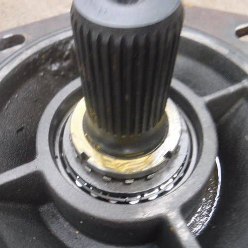 449577 | Axle Assembly | John Deere 240 250 |  | KV10002 | KV20413 | KV10107