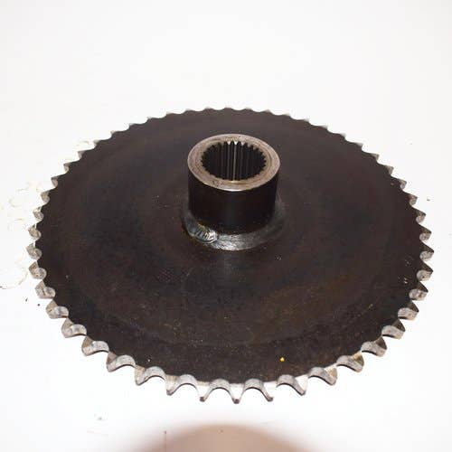 Used Axle Drive Sprocket fits Gehl SL3725 SL3825 3725 3825 113972 Used Axle Drive Sprocket fits Gehl SL3725 SL3825 3725 3825 113972