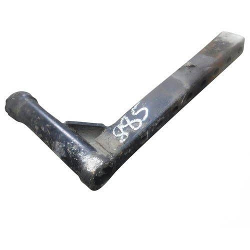 435417 | Axle Knee - Right Hand | Case IH 685 695 884 895 | International | Farmall | IH Hydro 84 684 784 885 |  | 3116437R91 | 3116437R91