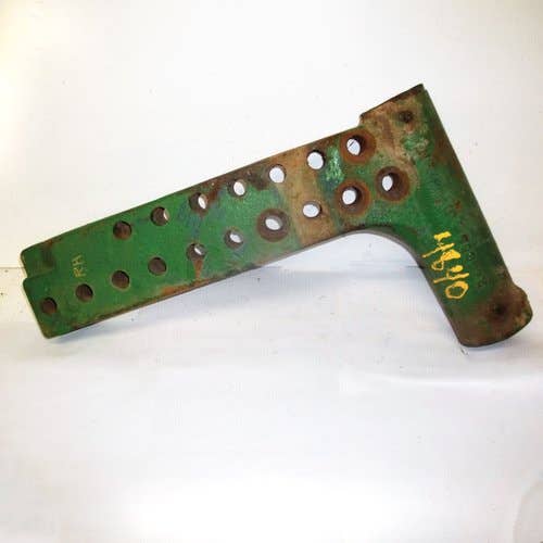Used Axle Knee Right Hand fits John Deere 4455 4555 4630 4650 4755 4760 4840 4850 4955 4960 9940 9950 AR59216 R49603 Used Axle Knee Right Hand fits John Deere 4455 4555 4630 4650 4755 4760 4840 4850 4955 4960 9940 9950 AR59216 R49603