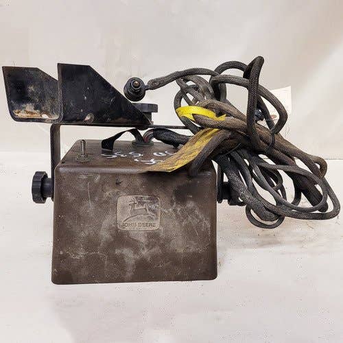 466169 | BaleTrak Monitor | John Deere 430 430 435 435 456 457 530 535 540 545 550 550 556 557 |  | AE49616 | E78395