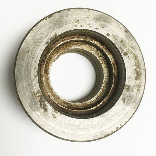 435088 | Bearing Housing w/o Bearings | John Deere 500A 500A 500C 500C 2510 2520 3010 3020 4000 4020 4320 |  | R53585