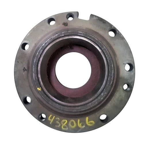 438066 | Bearing Retainer - Right Hand | International | Farmall | IH Hydro 100 766 786 886 966 986 1066 1086 1486 3088 3288 3388 3588 3688 6388 6588 |  | 68686C1