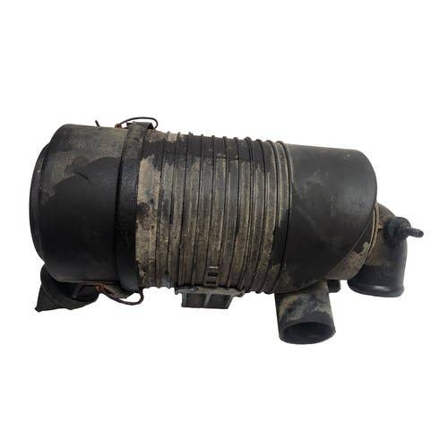 409516 | Air Cleaner Assembly | Bobcat S70 463 553 553F |  | 6670851 | 6672469 6655937