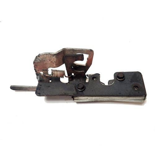 409861 | Rear Door Latch Assembly | Bobcat A220 T190 T200 553 751 753 763 773 863 864 873 883 963 |  | 6670867 | 6711664 6714210