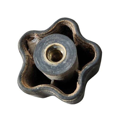 408985 | Heater Vent Knob | Bobcat A220 A300 S100 S130 S150 751 753 763 773 863 864 873 883 963 |  | 6681614