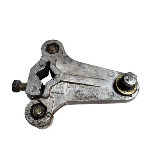409337 | Pintle Lever | Bobcat 653 751 753 763 773 7753 |  | 6701145