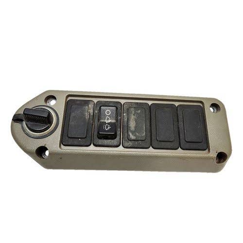 408990 | Switch Panel  | Bobcat A220 A300 S100 S130 S150 S160 S175 S185 S205 S220 S250 S300 S330 T110 T140 T180 T190 T200 T250 T300 T320 751 753 763 773 863 864 873 883 963 |  | 6718580