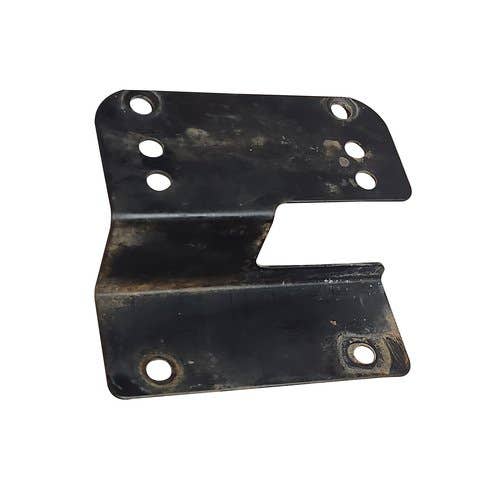 Used Back-Up Alarm Mount fits Bobcat A220 A300 S100 S130 S150 S160 T300 450 453 463 553 751 753 763 773 863 864 873 883 963 6733970 Used Back-Up Alarm Mount fits Bobcat A220 A300 S100 S130 S150 S160 T300 450 453 463 553 751 753 763 773 863 864 873 883 963 6733970