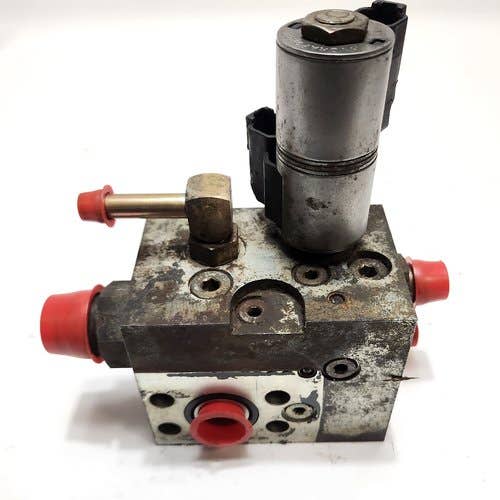 410691 | Bob-Tach Valve | Bobcat A770 S510 S530 S550 S570 S590 S630 S650 S750 S770 S850 T550 T590 T630 T650 T770 T870 |  | 7022766
