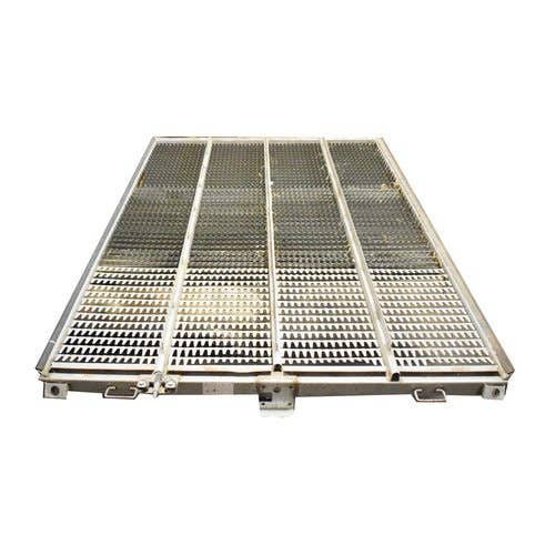434139 | Bottom Sieve | John Deere S650 S660 S670 S680 S690 |  | AXE20450