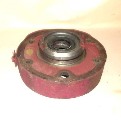 441383 | Brake Housing | International | Farmall | IH Hydro 70 Hydro 86 544 656 666 686 2544 2656 |  | 389283R1