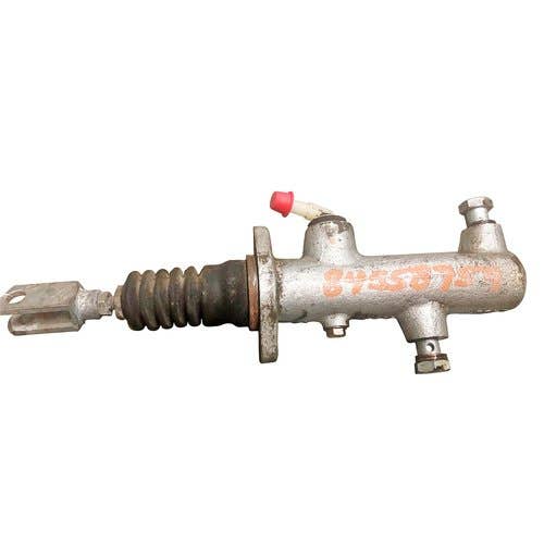 439993 | Brake Master Cylinder | Case IH JX70U JX80U JX90U JX100U MXM120 MXM130 MXM140 MXM155 | New Holland TM115 TM120 TM125 TM130 TM135 TM140 TM150 TM155 TM165 |  | 82018664 | 84558759 | 82018664